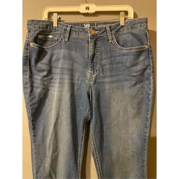 Lee Riders Light Wash Midrise Straight Leg Jeans Size 16 - Picture 5 of 6